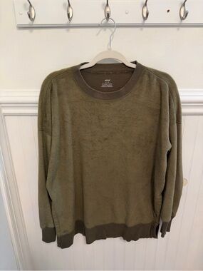 aerie Olive Green Crewneck Sweater